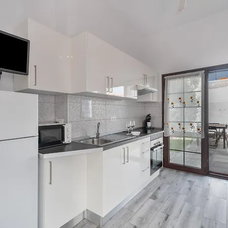 Prázdninový dům Chiara Garden View *