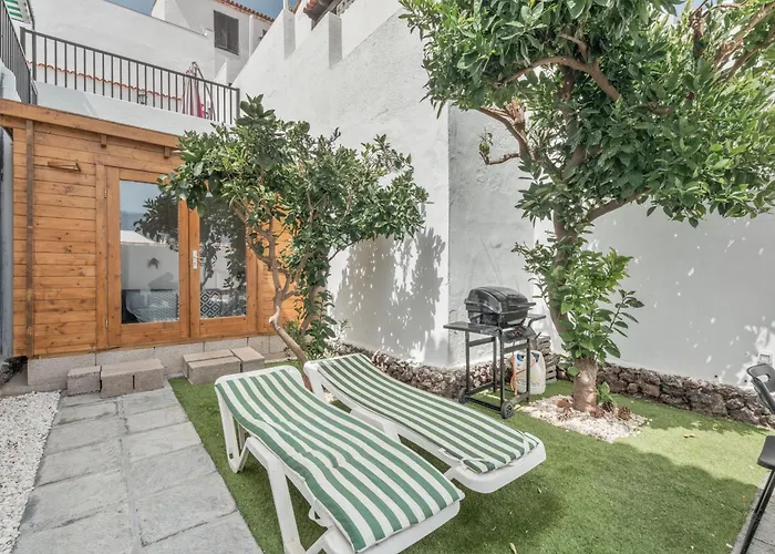 Будинок відпочинку Chiara Garden View Адехе