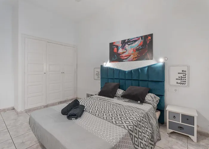 Chiara Garden View Будинок відпочинку Адехе