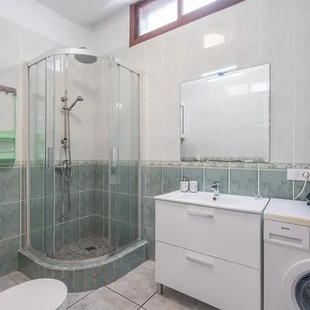 Chiara Garden View Адехе